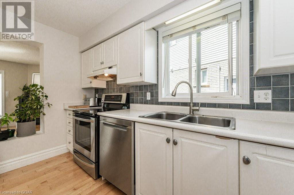 19 Silversmith Court, Guelph, Ontario  N1G 5C1 - Photo 10 - 40468003