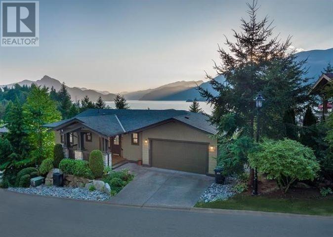 200 OCEAN CREST DRIVE, west vancouver, British Columbia