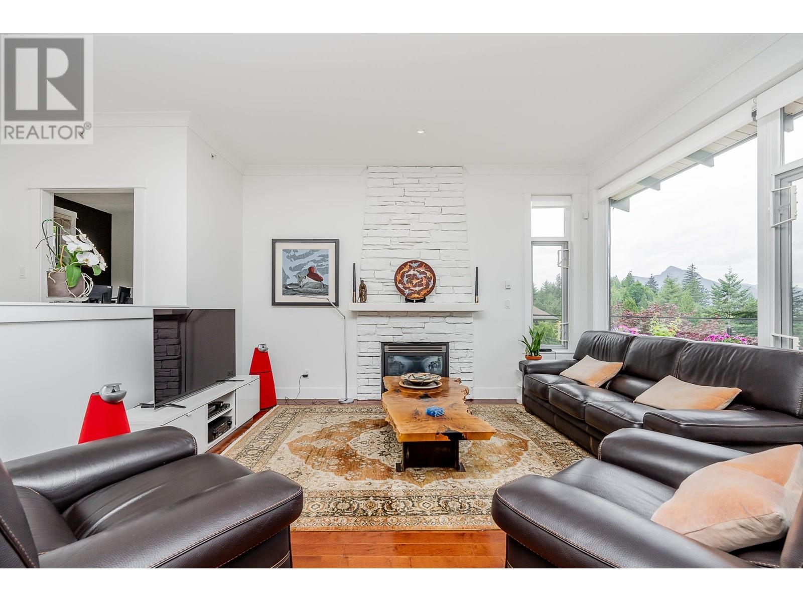 200 Ocean Crest Drive, West Vancouver, British Columbia  V8B 1A3 - Photo 4 - R2804093