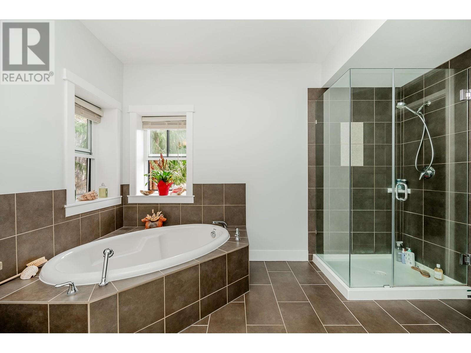 200 Ocean Crest Drive, West Vancouver, British Columbia  V8B 1A3 - Photo 13 - R2804093