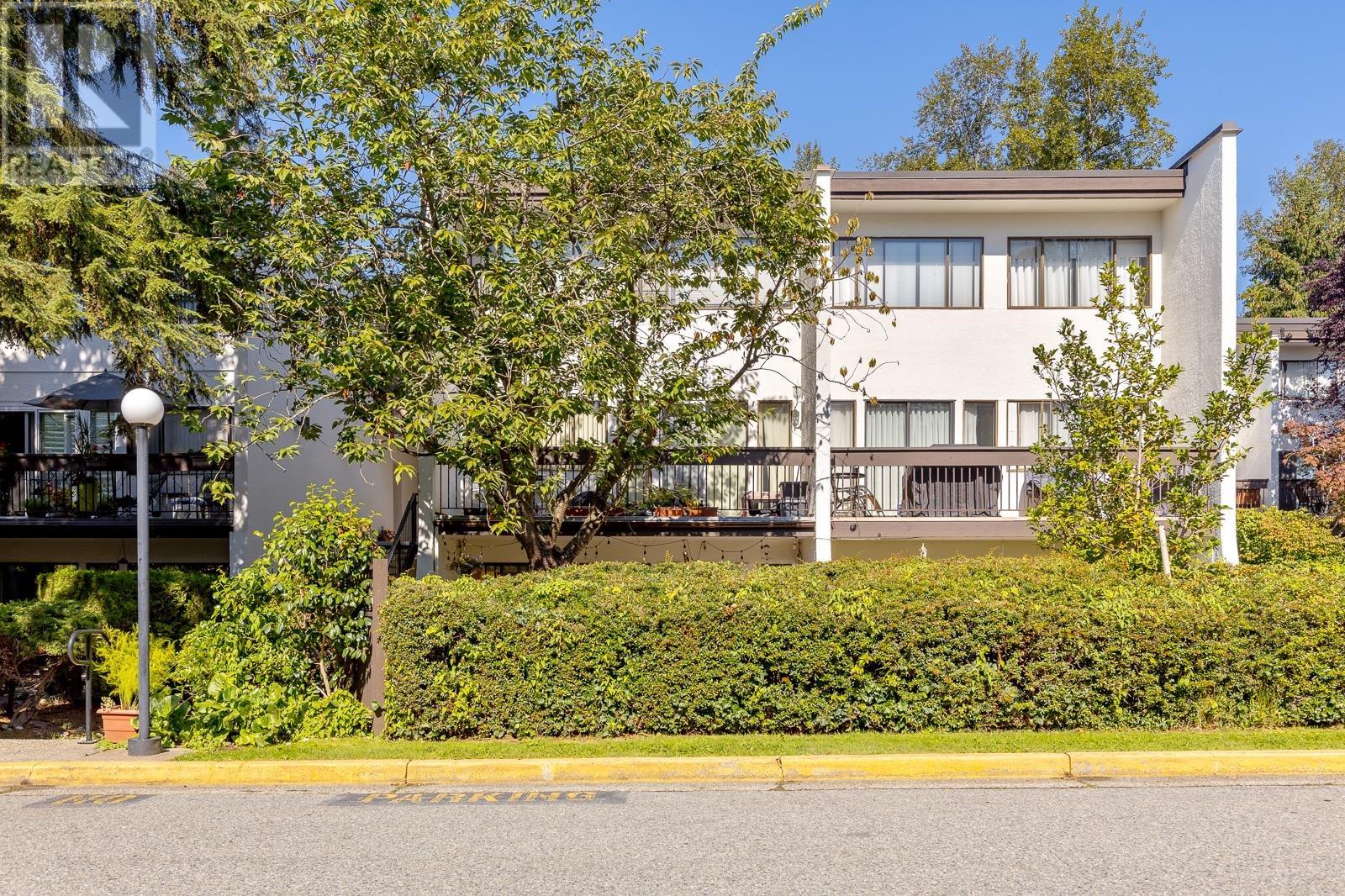 4 7307 Montecito Drive, Burnaby, British Columbia  V5A 1R2 - Photo 3 - R2807544