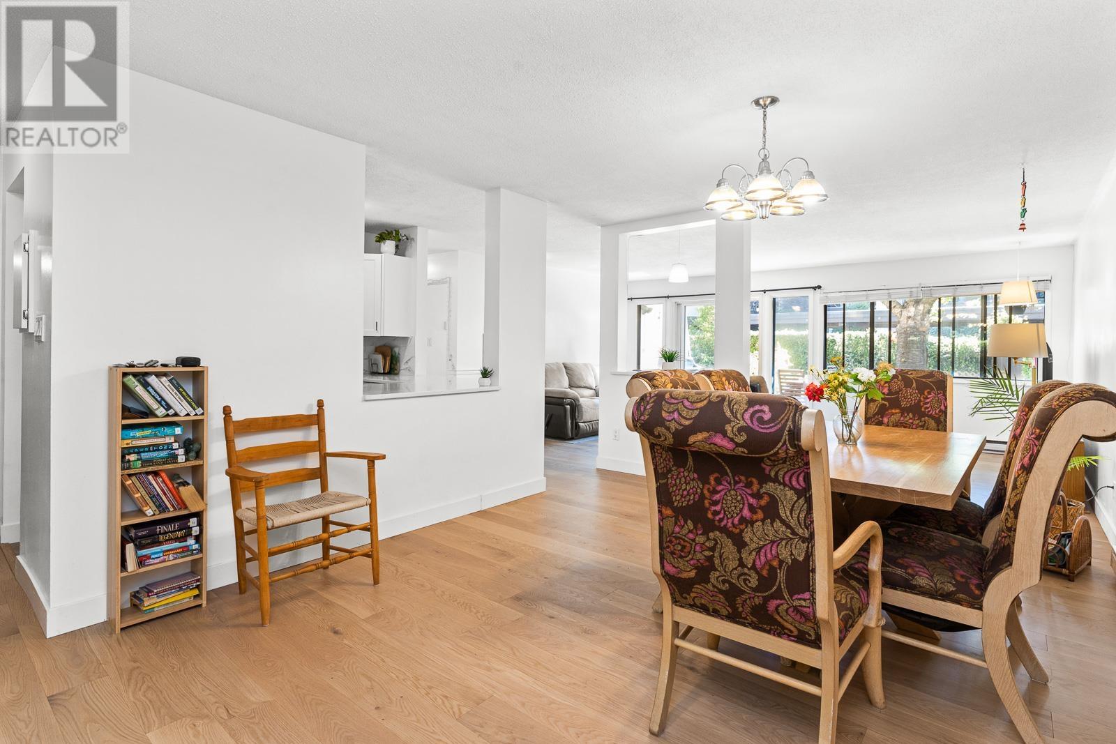 4 7307 Montecito Drive, Burnaby, British Columbia  V5A 1R2 - Photo 7 - R2807544