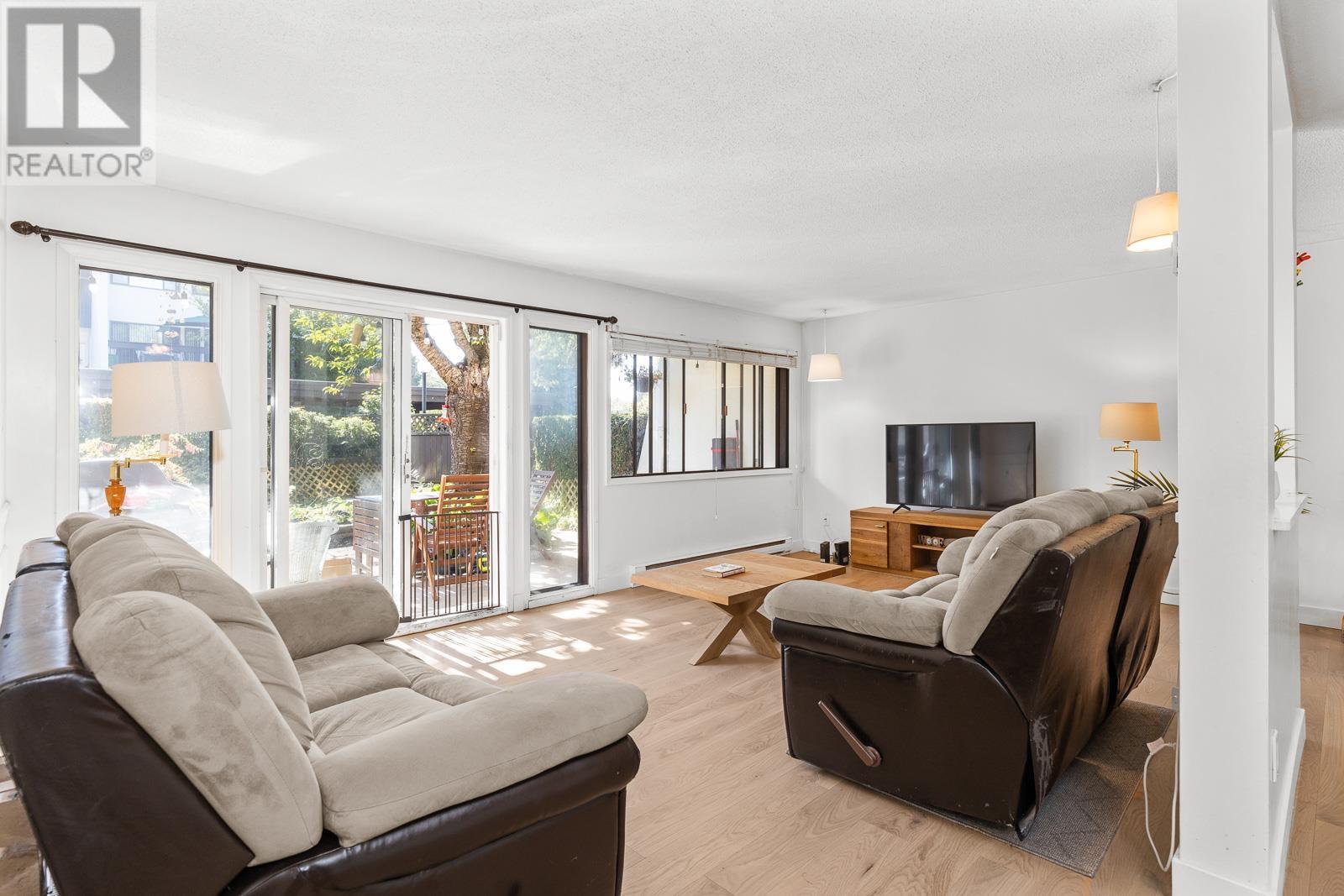 4 7307 Montecito Drive, Burnaby, British Columbia  V5A 1R2 - Photo 10 - R2807544
