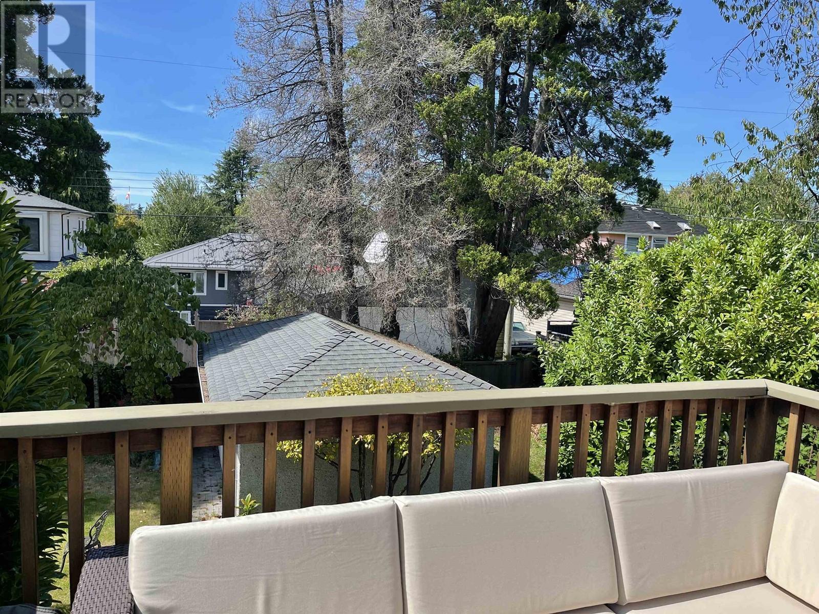 7425 Laburnum Street, Vancouver, British Columbia  V6P 5N2 - Photo 10 - R2800216