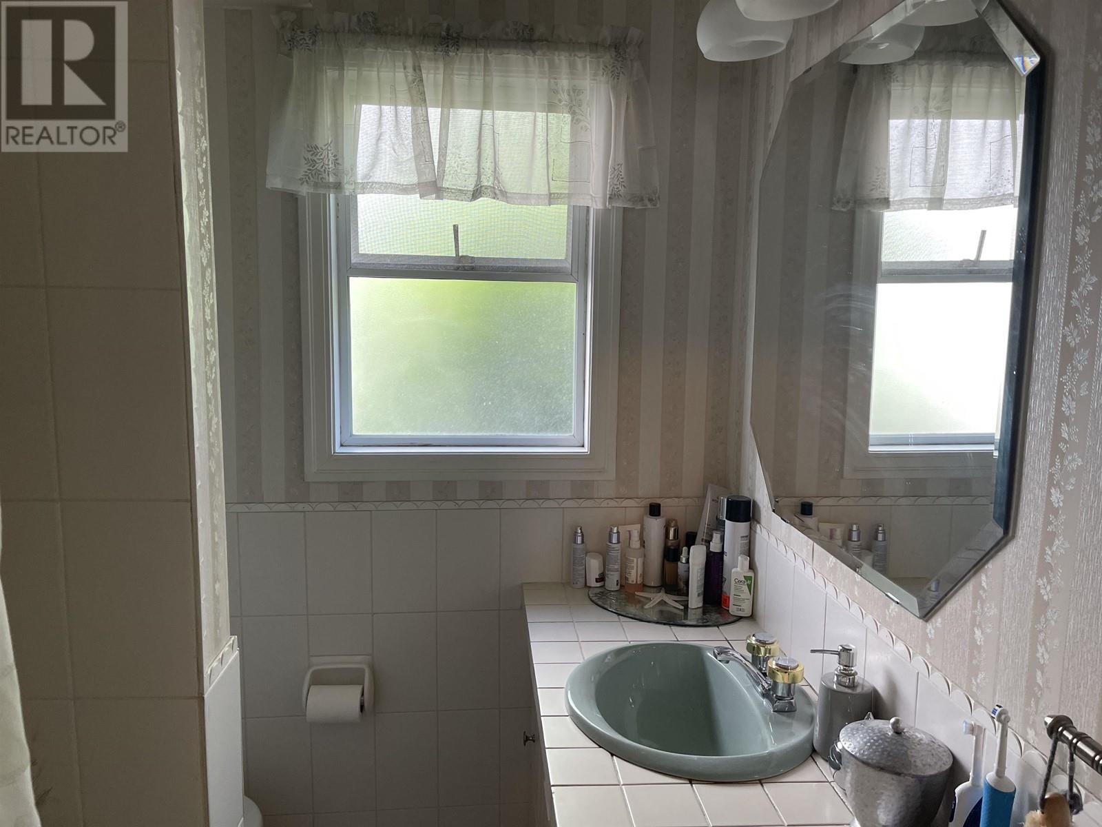 7425 Laburnum Street, Vancouver, British Columbia  V6P 5N2 - Photo 13 - R2800216