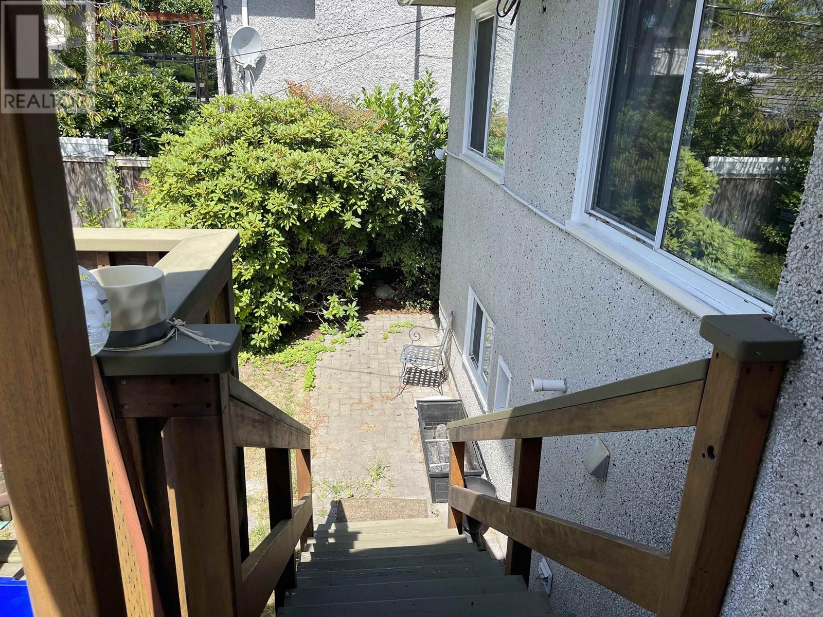 7425 Laburnum Street, Vancouver, British Columbia  V6P 5N2 - Photo 9 - R2800216