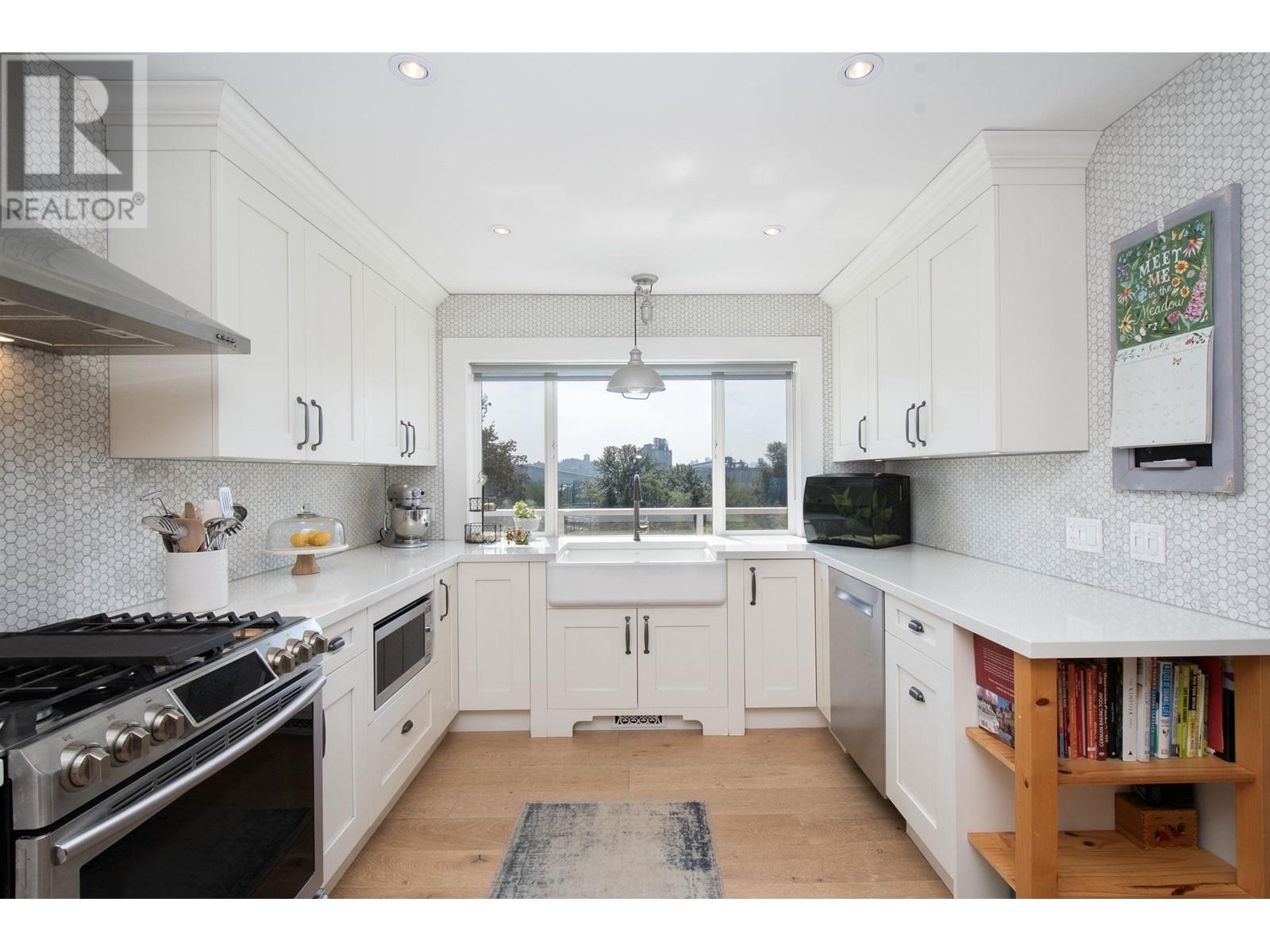 953 Shavington Street, North Vancouver, British Columbia  V7L 1K6 - Photo 12 - R2804332