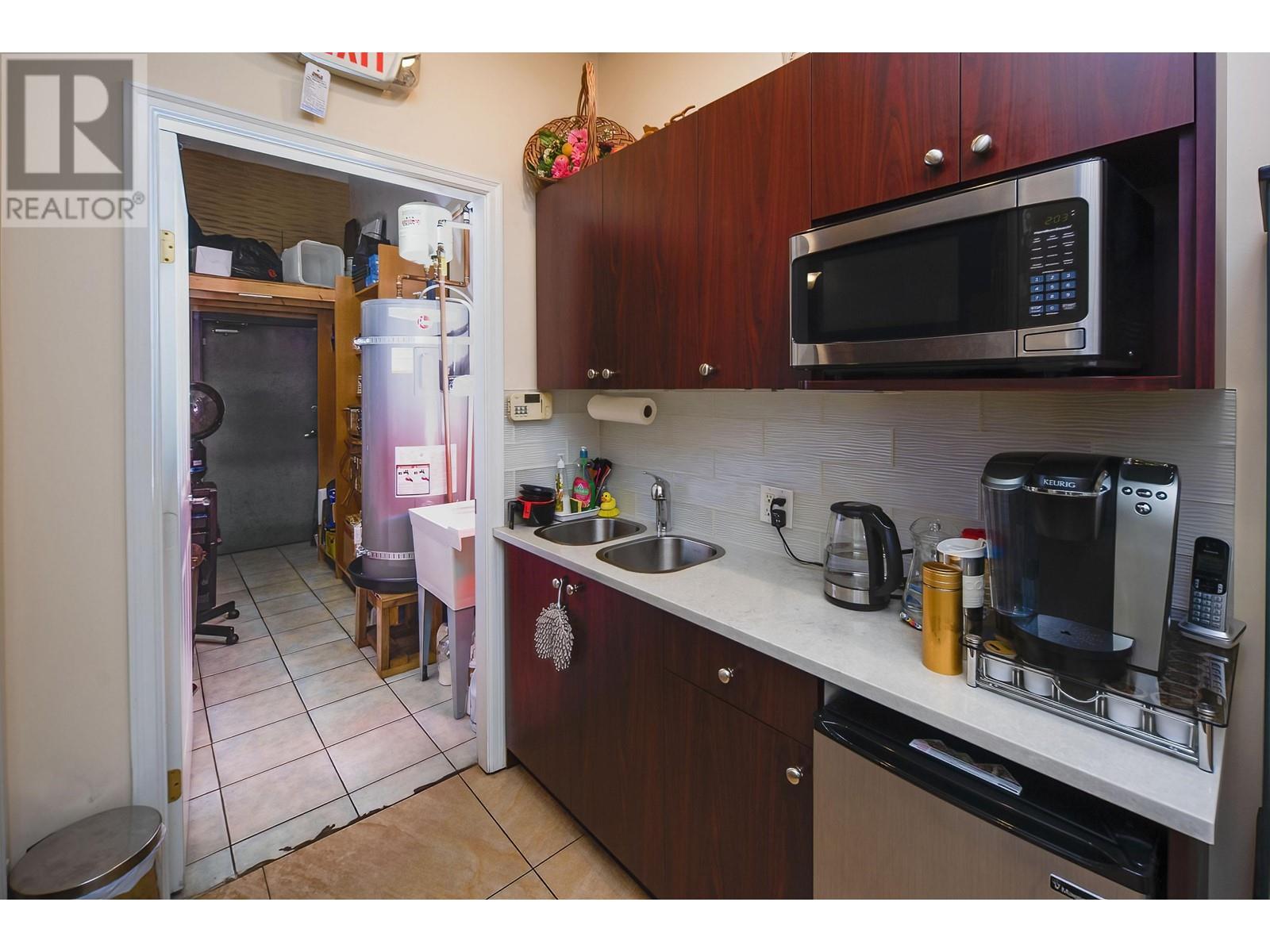 106 W Esplanade, North Vancouver, British Columbia  V7M 1A2 - Photo 16 - C8053541