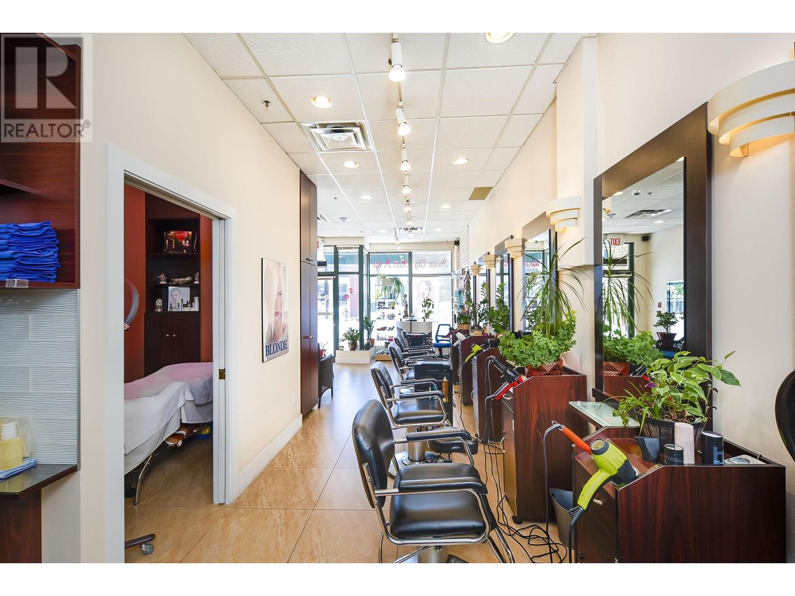 106 W Esplanade, North Vancouver, British Columbia  V7M 1A2 - Photo 12 - C8053541