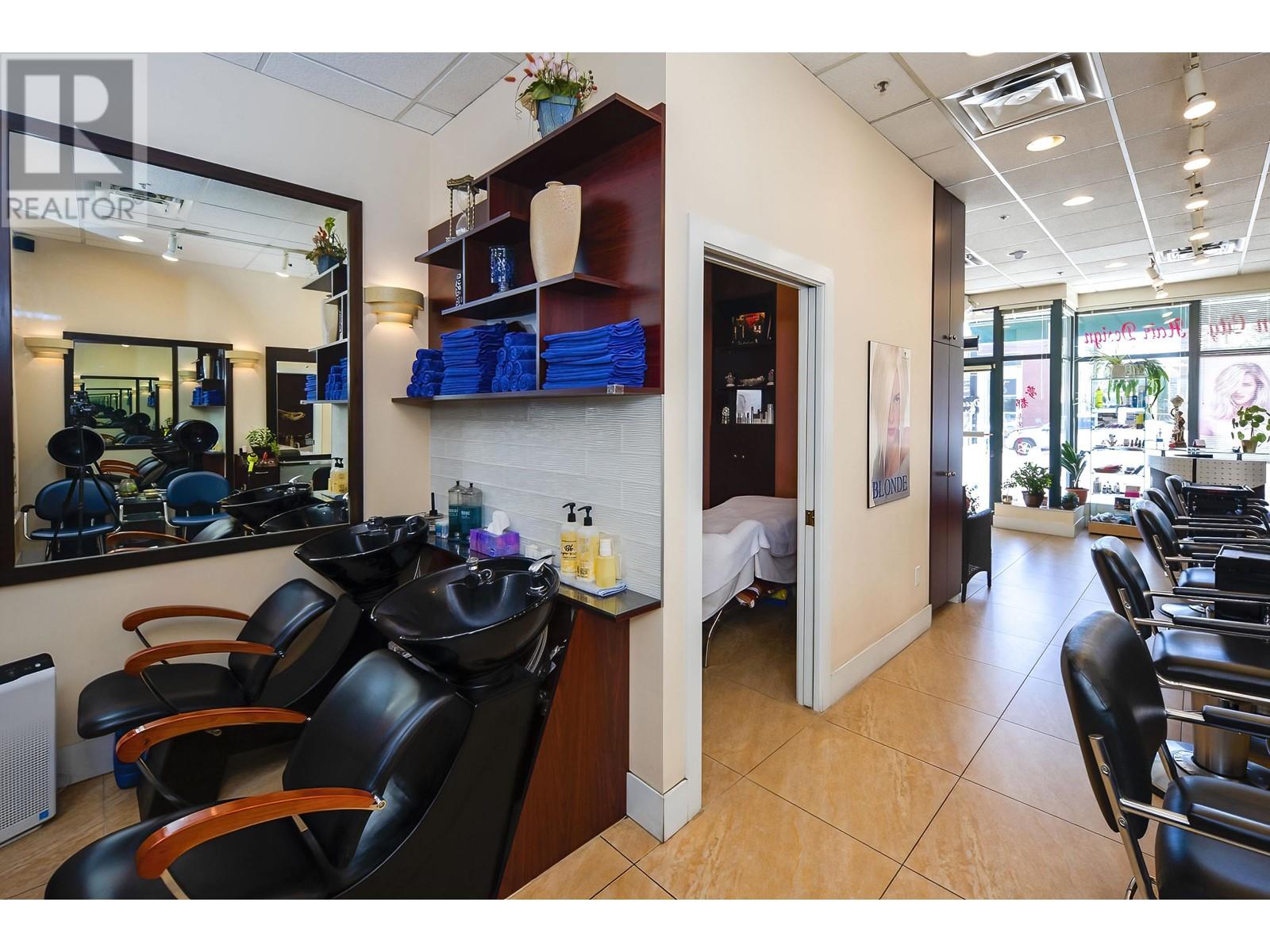 106 W Esplanade, North Vancouver, British Columbia  V7M 1A2 - Photo 13 - C8053541