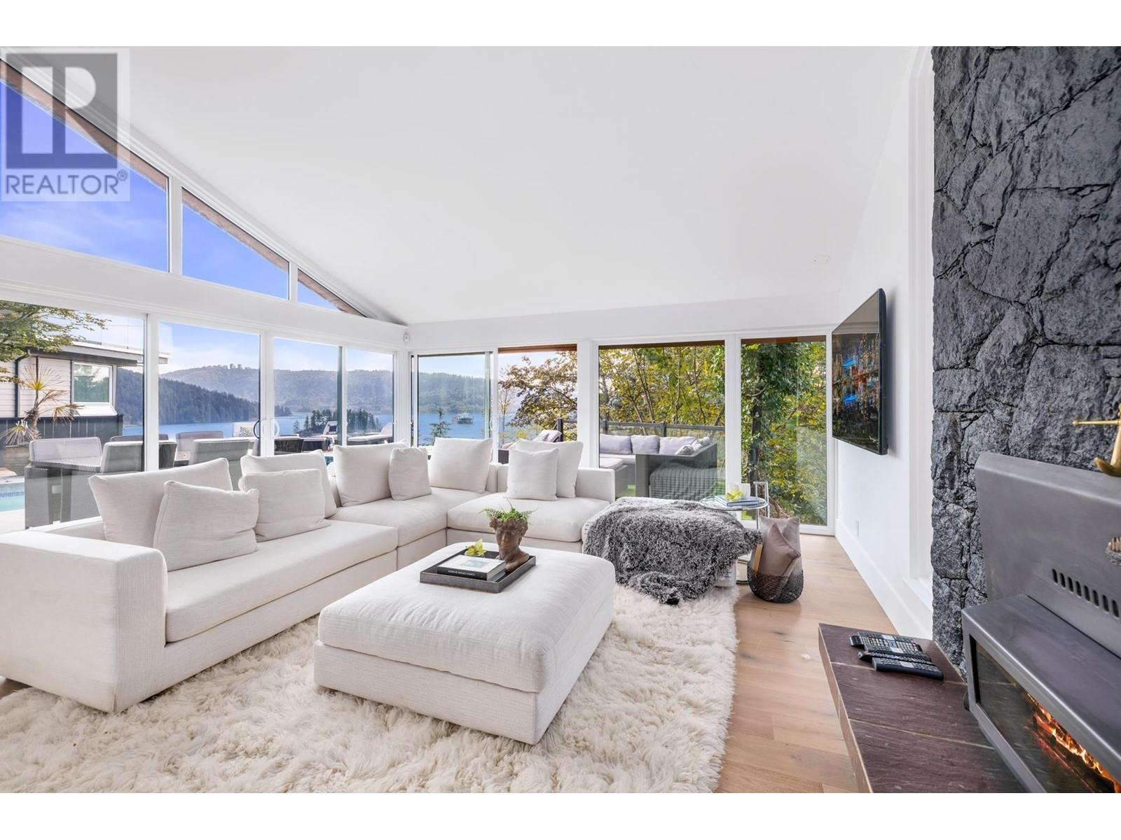 1570 Look Out Point, North Vancouver, British Columbia  V7G 1X9 - Photo 14 - R2807872