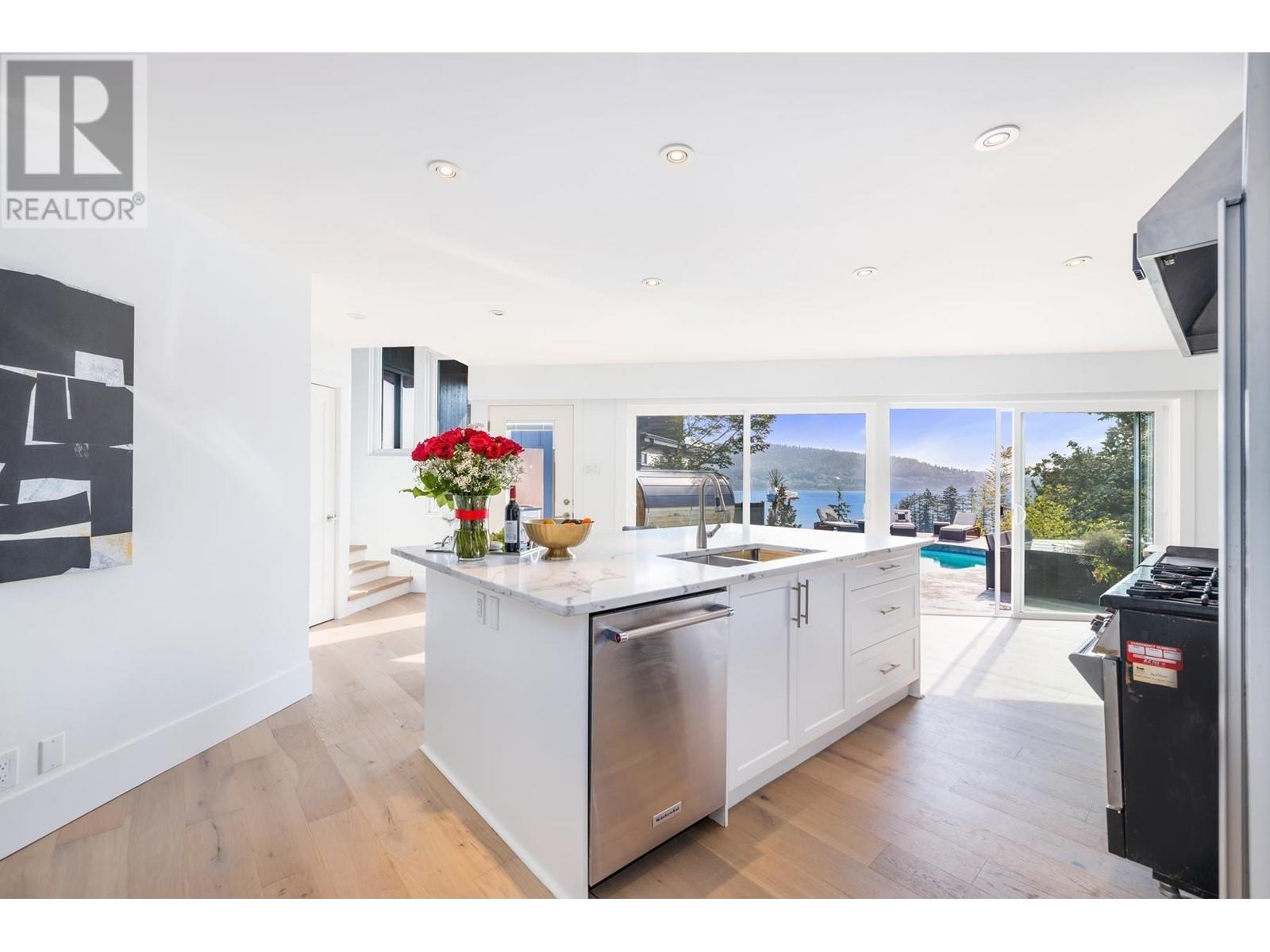 1570 Look Out Point, North Vancouver, British Columbia  V7G 1X9 - Photo 19 - R2807872