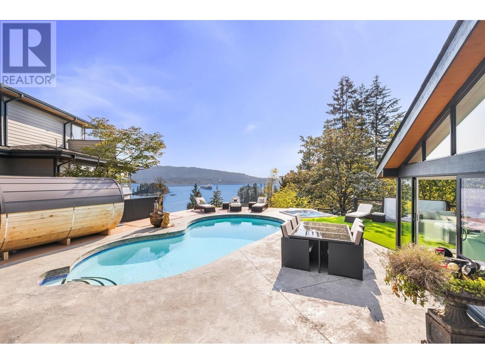 1570 Look Out Point, North Vancouver, British Columbia  V7G 1X9 - Photo 8 - R2807872