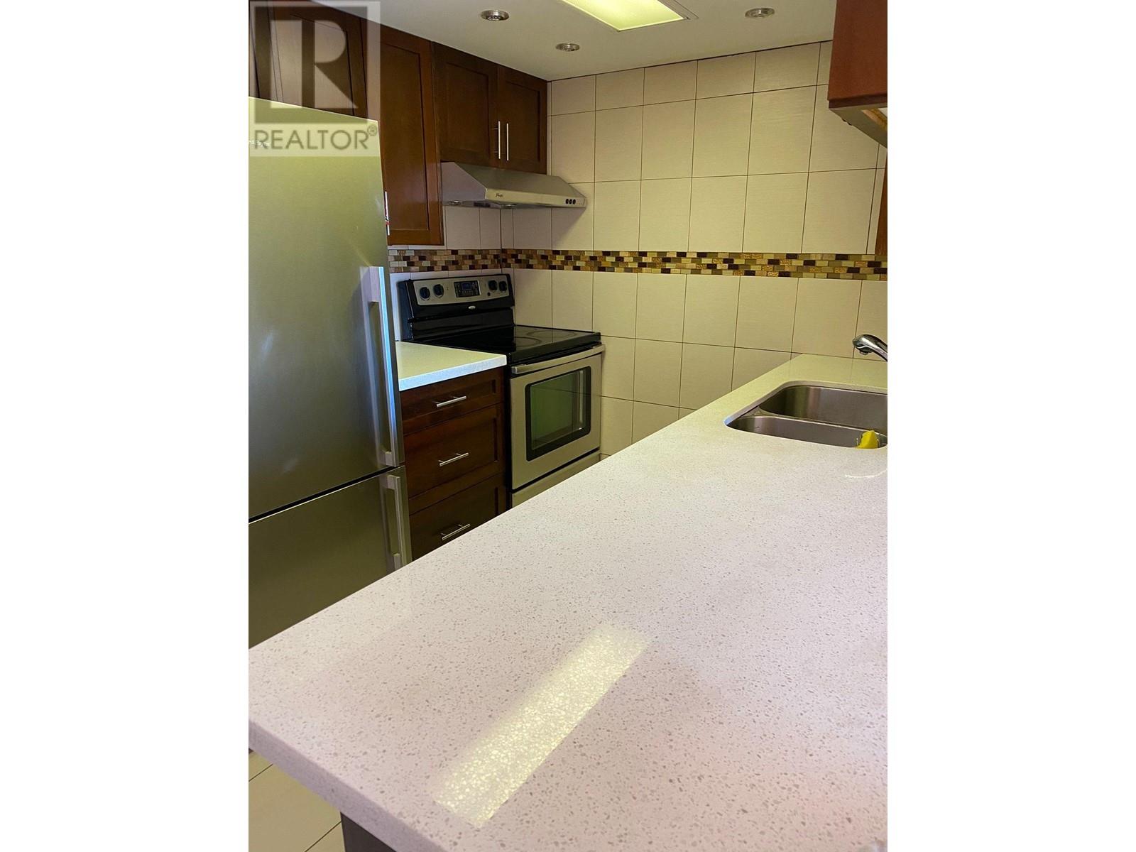 908 838 Agnes Street, New Westminster, British Columbia  V3M 6R3 - Photo 4 - R2807809