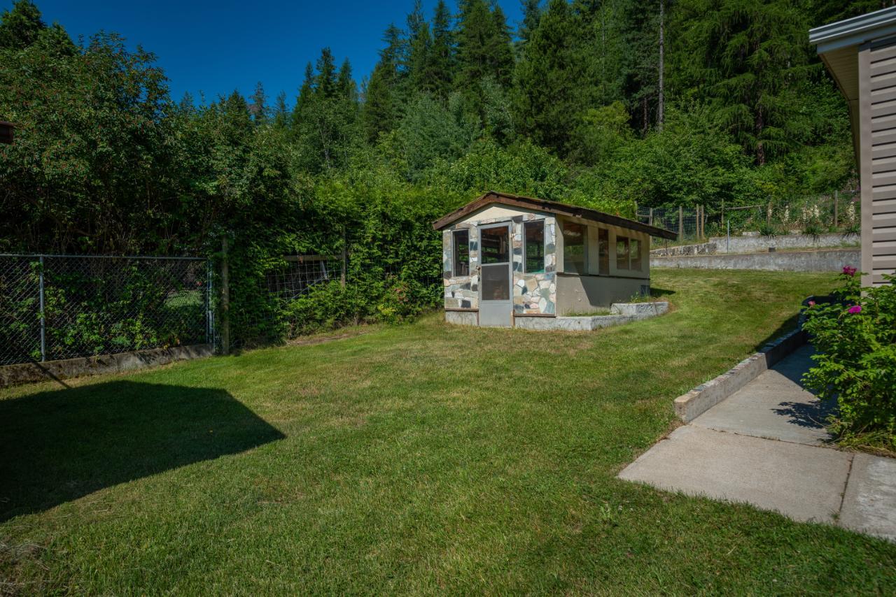 504 201st Avenue, Castlegar, British Columbia  V1N 3P7 - Photo 45 - 2472806