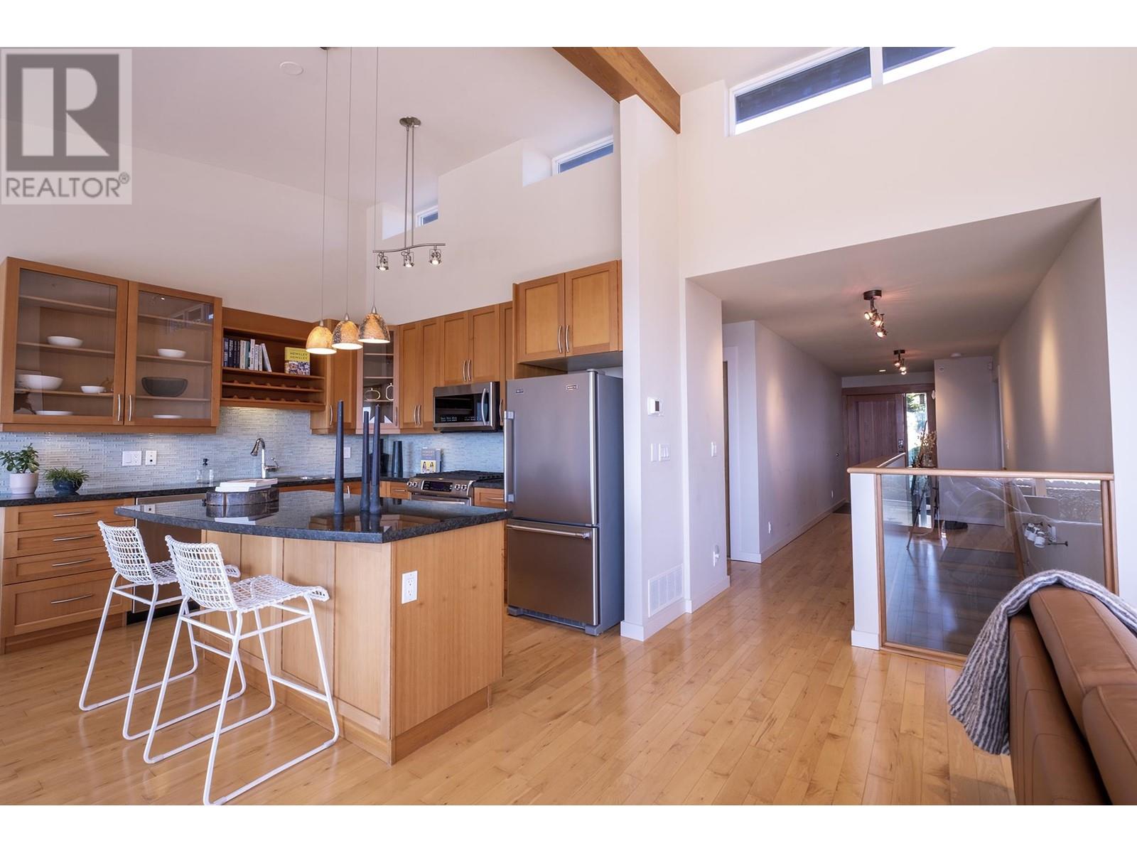5379 Wakefield Beach Lane, Sechelt, British Columbia  V7Z 0T6 - Photo 10 - R2808020