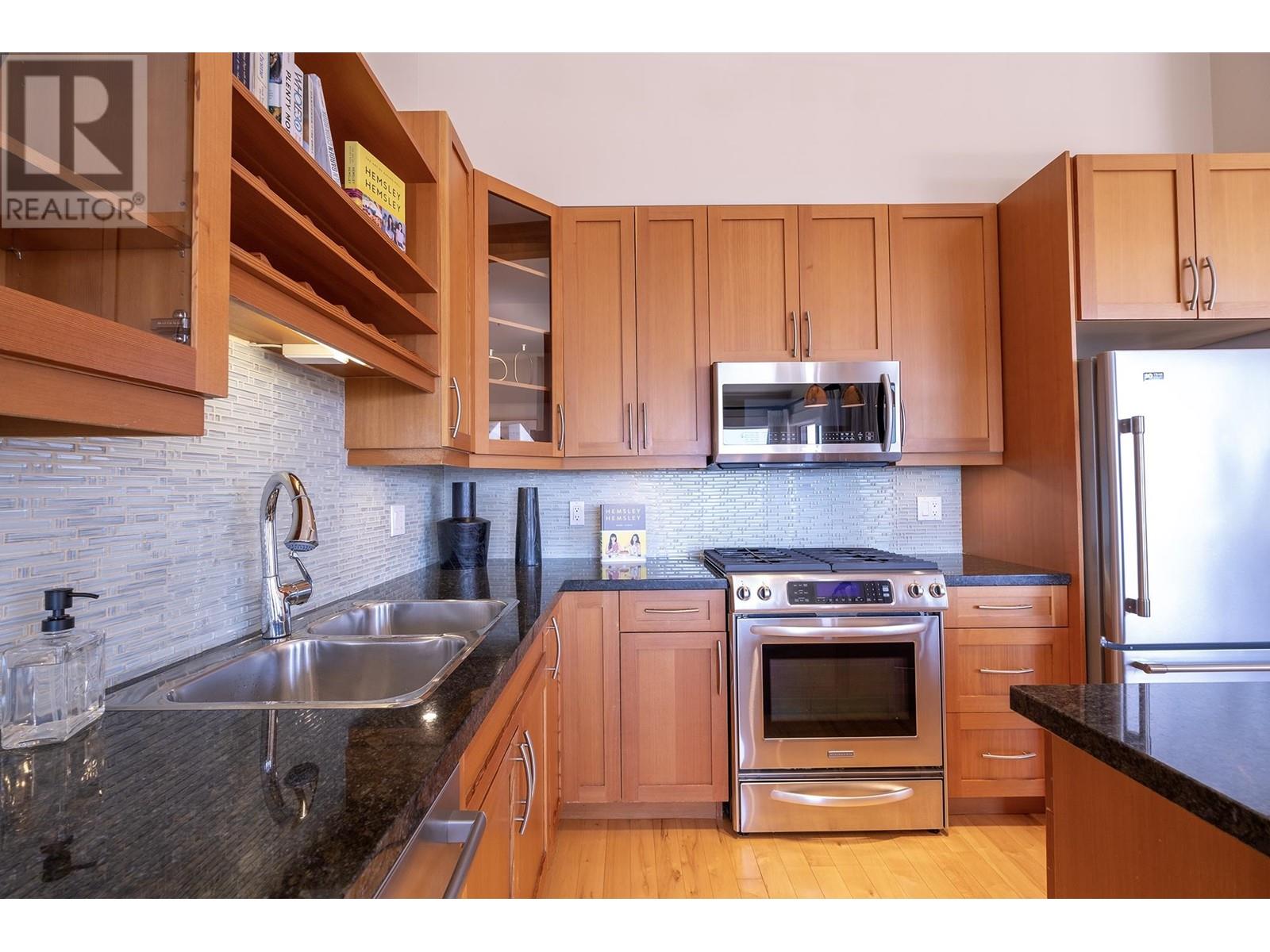 5379 Wakefield Beach Lane, Sechelt, British Columbia  V7Z 0T6 - Photo 13 - R2808020