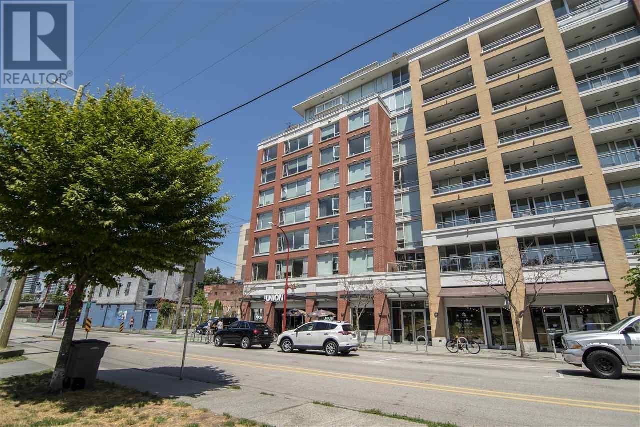 520 221 UNION STREET, vancouver, British Columbia