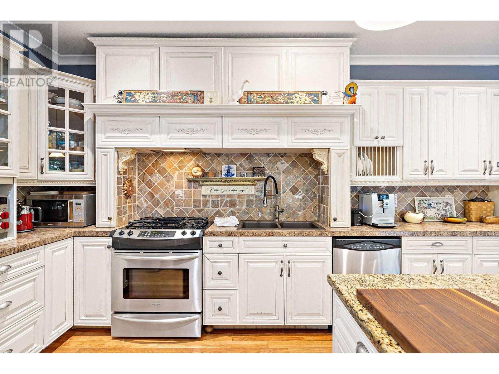 26045 100th Avenue, Maple Ridge, British Columbia  V2W 1S4 - Photo 12 - R2807957