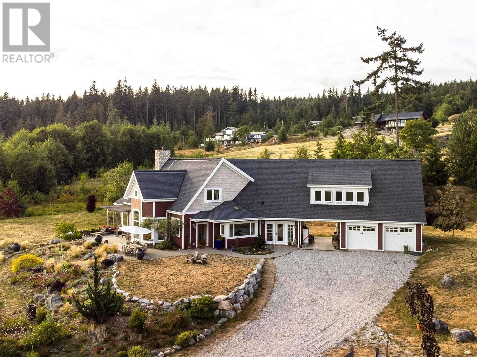 2242 Porter Road, Roberts Creek, British Columbia  V0N 2W5 - Photo 5 - R2801120