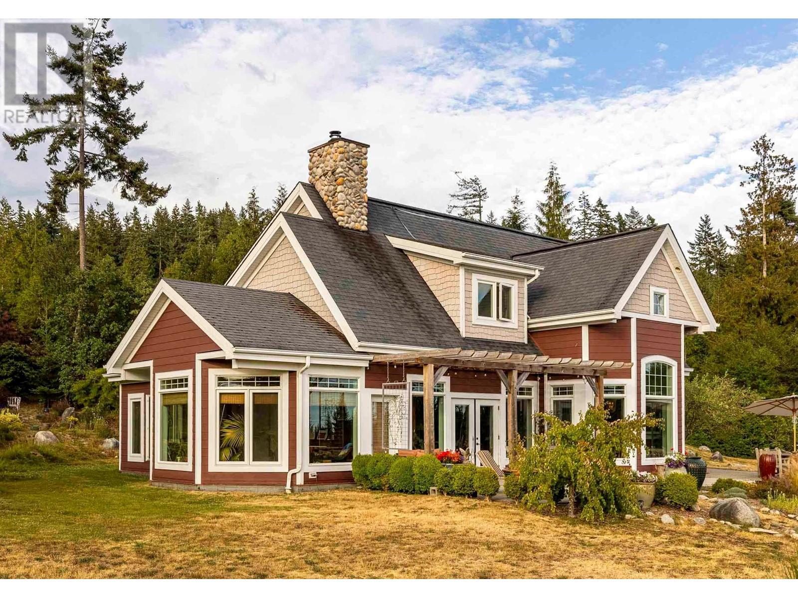 2242 PORTER ROAD, roberts creek, British Columbia