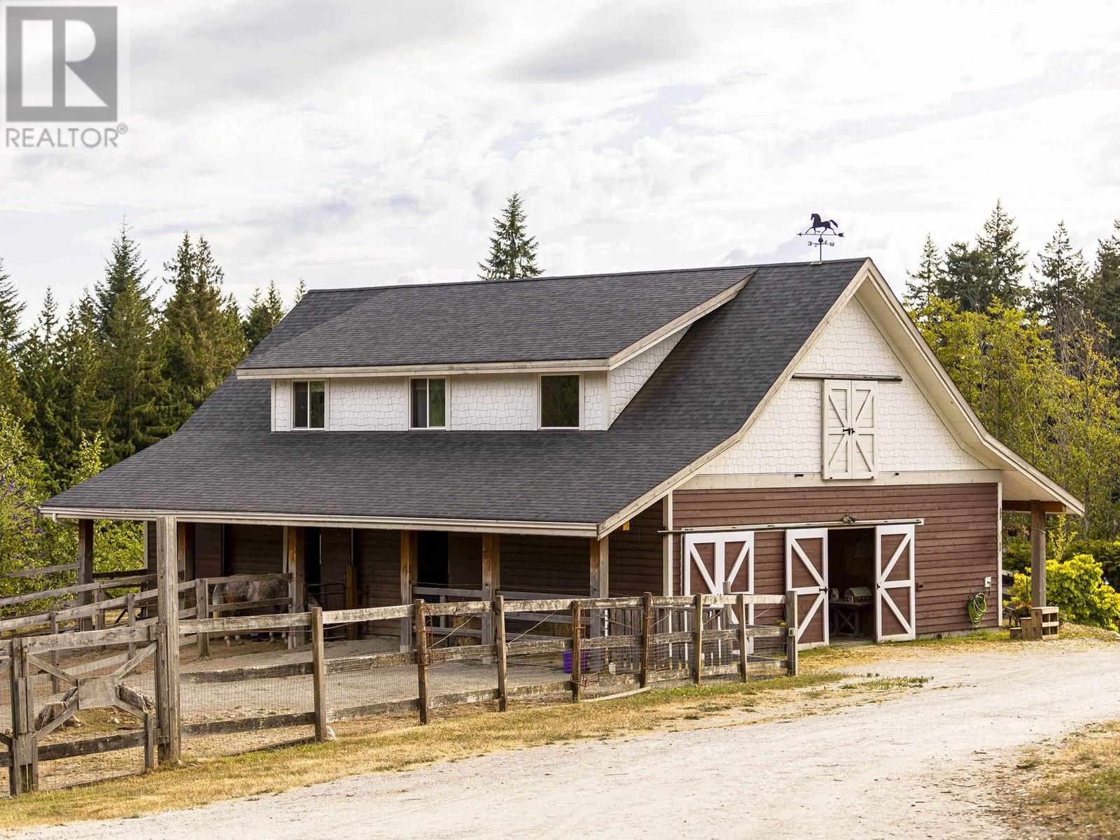 2242 Porter Road, Roberts Creek, British Columbia  V0N 2W5 - Photo 24 - R2801120