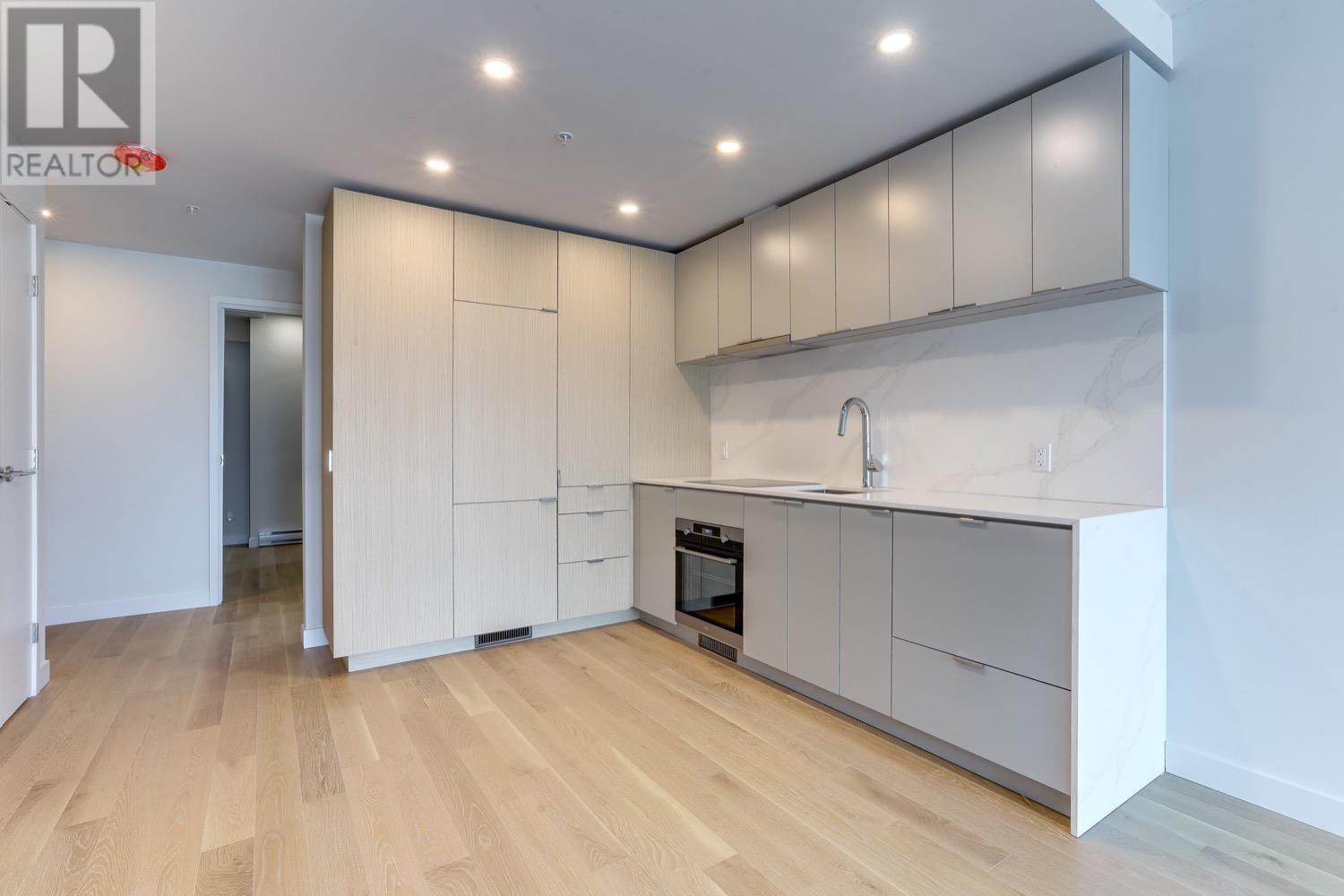 701 239 Keefer Street, Vancouver, British Columbia  V6A 1X6 - Photo 2 - R2763487