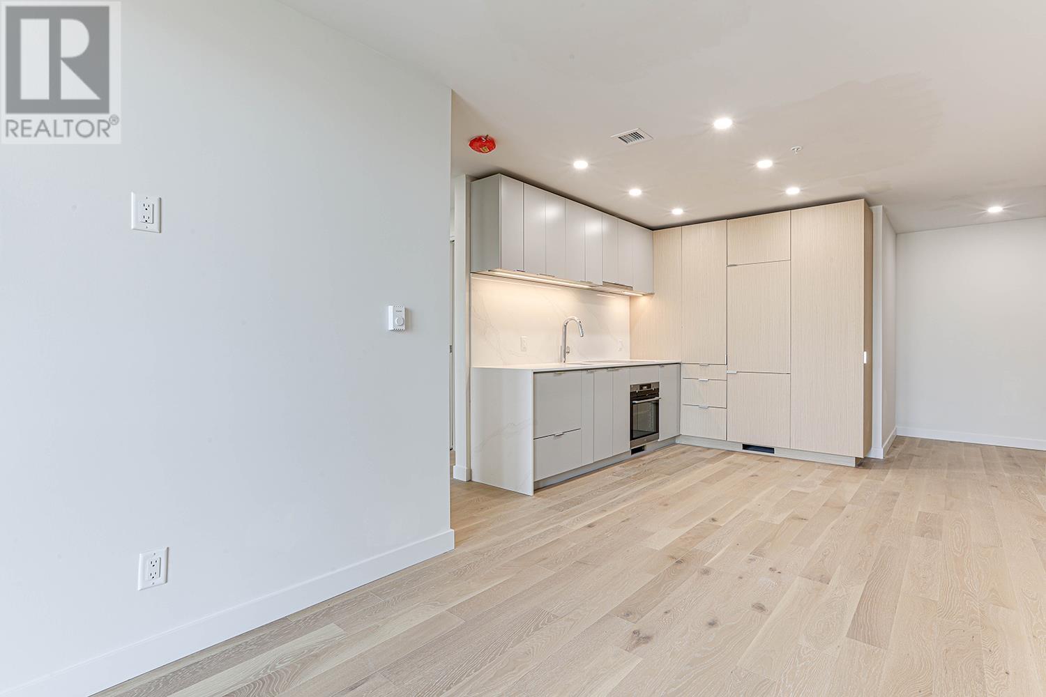 703 239 Keefer Street, Vancouver, British Columbia  V6A 1X6 - Photo 4 - R2763179