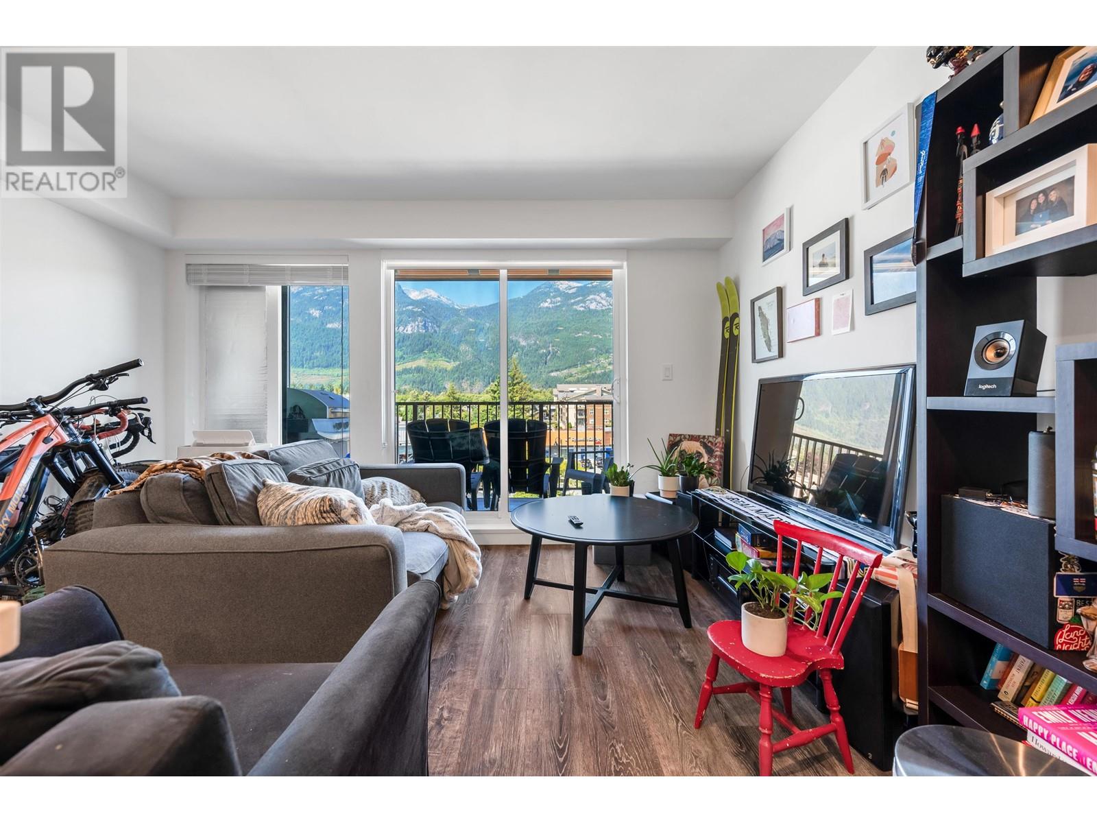 306 1365 Pemberton Avenue, Squamish, British Columbia  V7P 2R6 - Photo 10 - R2808162