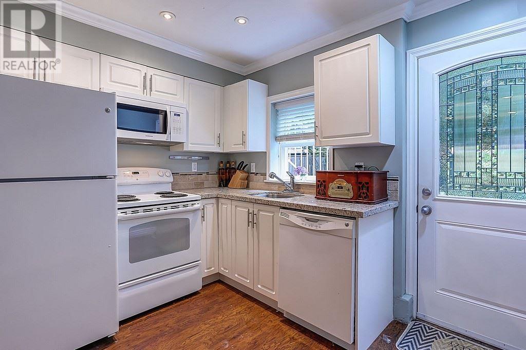 1417 Laurier Avenue, Port Coquitlam, British Columbia  V3B 2B9 - Photo 11 - R2807975