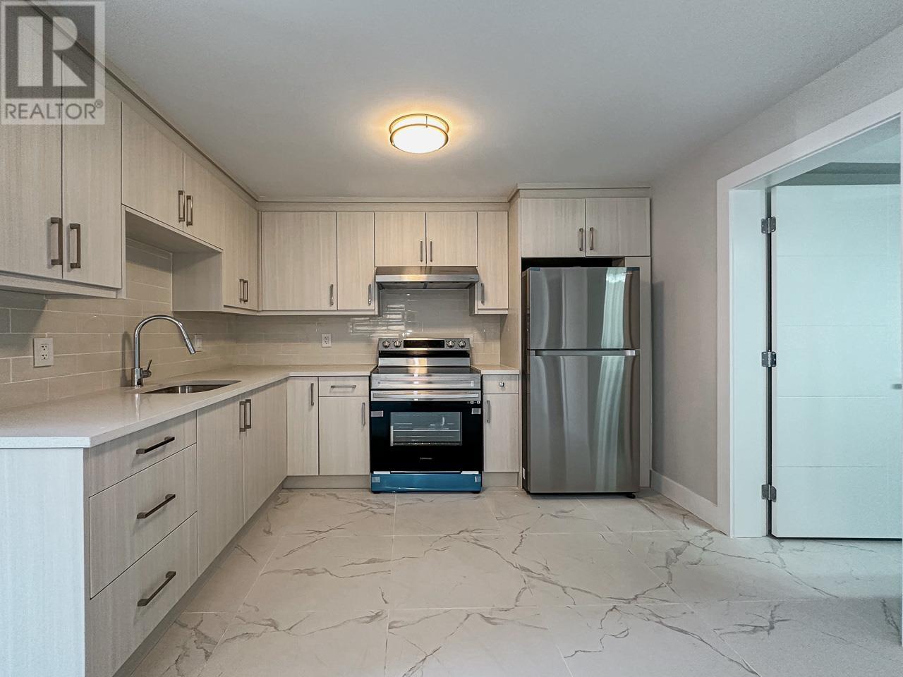 325 E 17th Street, North Vancouver, British Columbia  V7L 2W1 - Photo 32 - R2806492