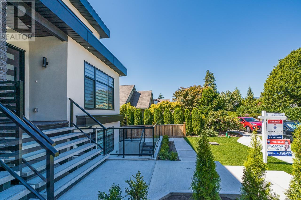 325 E 17th Street, North Vancouver, British Columbia  V7L 2W1 - Photo 35 - R2806492