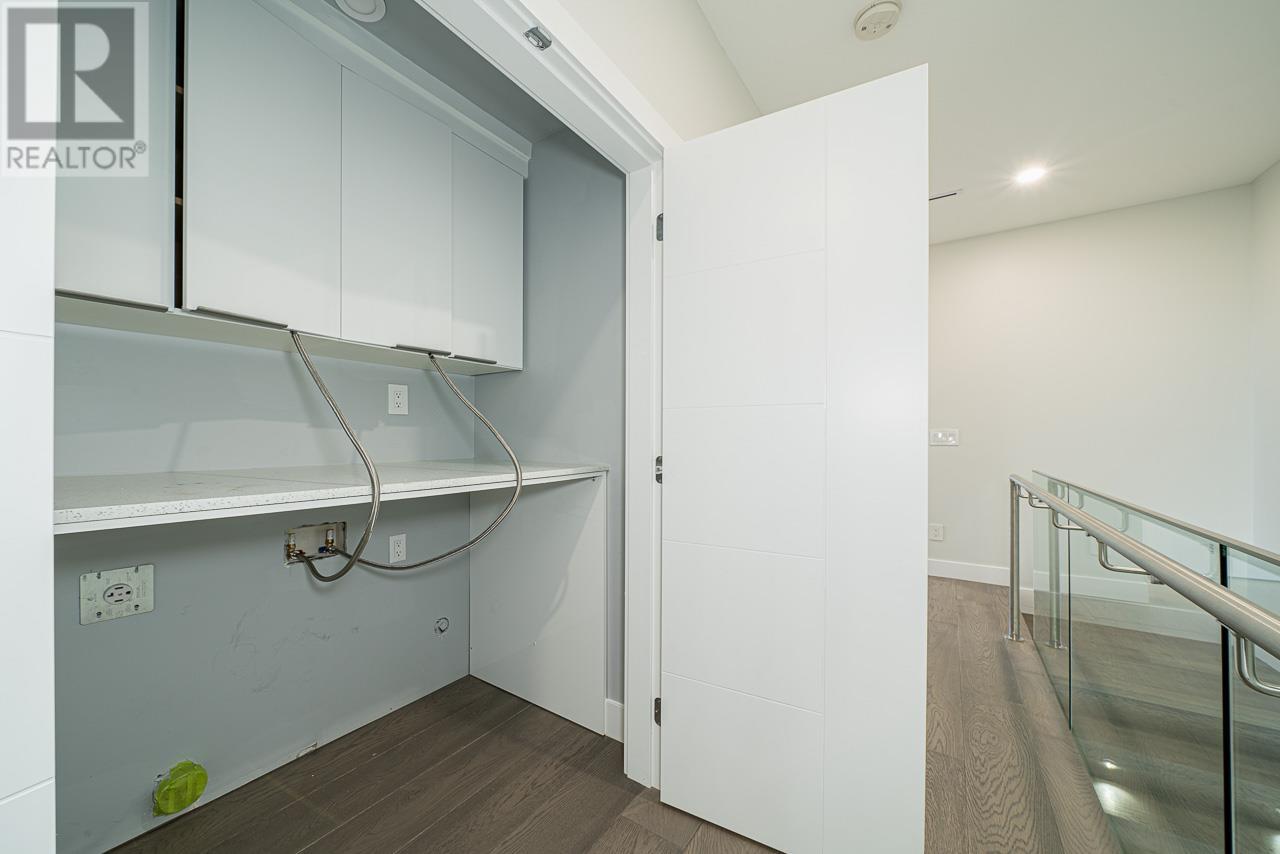 323 E 17th Street, North Vancouver, British Columbia  V7L 2W1 - Photo 28 - R2806487