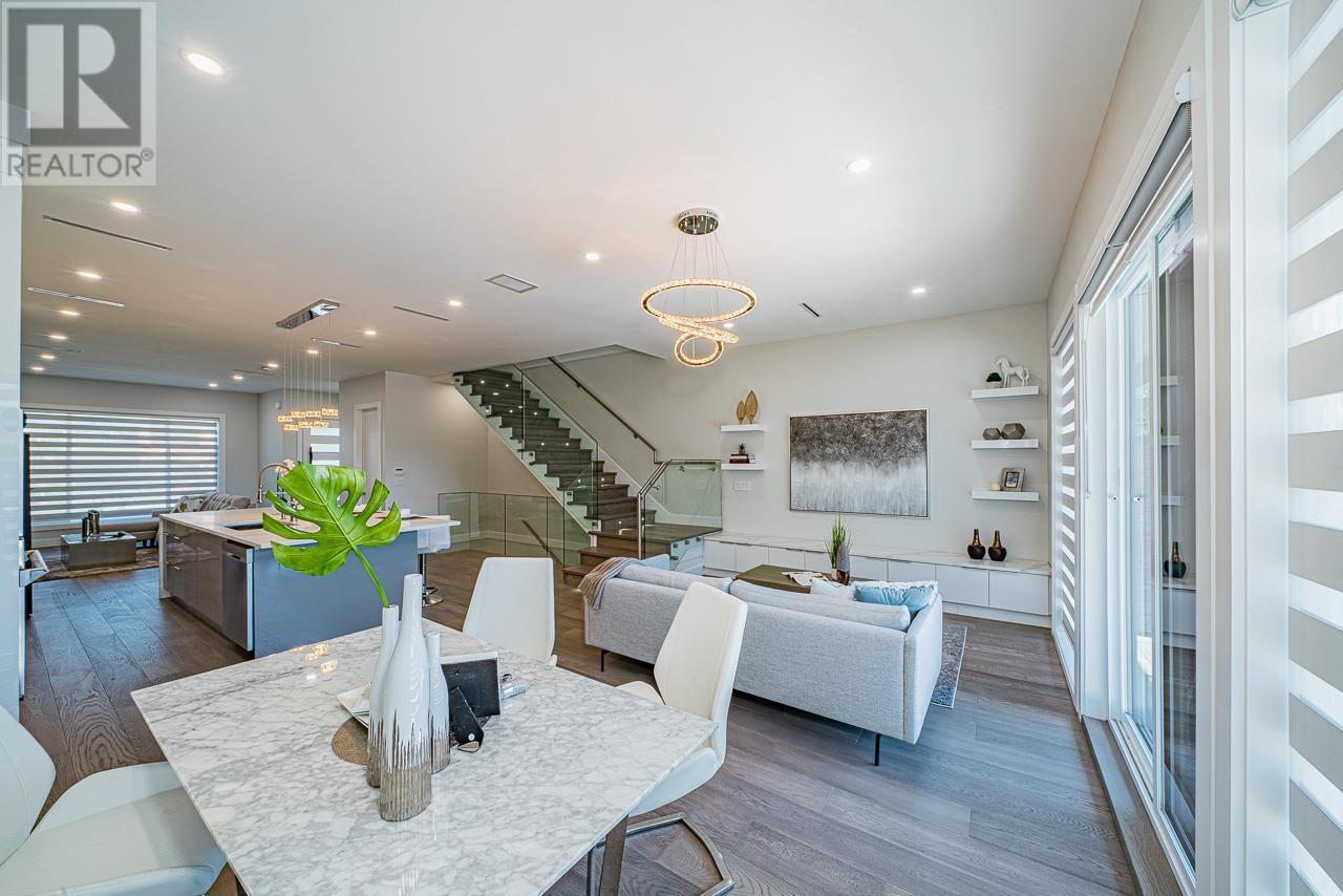 323 E 17th Street, North Vancouver, British Columbia  V7L 2W1 - Photo 12 - R2806487