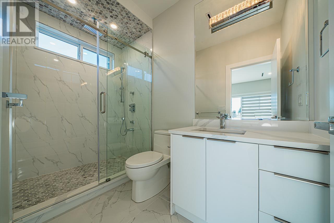 323 E 17th Street, North Vancouver, British Columbia  V7L 2W1 - Photo 27 - R2806487