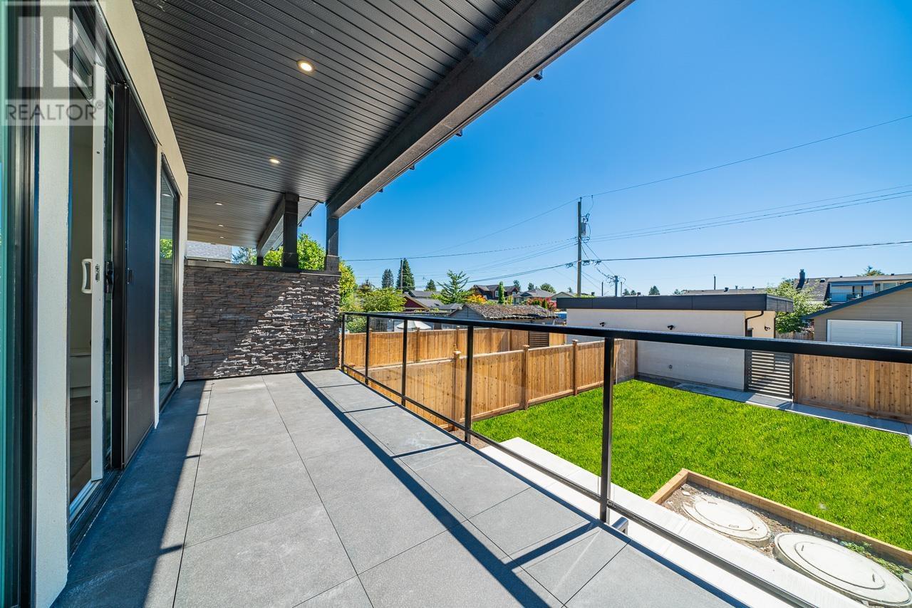 323 E 17th Street, North Vancouver, British Columbia  V7L 2W1 - Photo 16 - R2806487