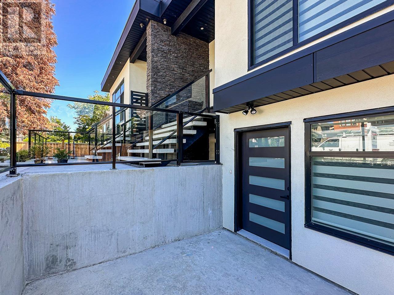 323 E 17th Street, North Vancouver, British Columbia  V7L 2W1 - Photo 36 - R2806487