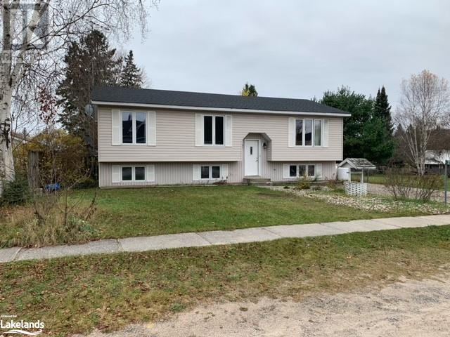 2170 Stisted Road S, Sprucedale, Ontario  P0A 1Y0 - Photo 1 - 40454649