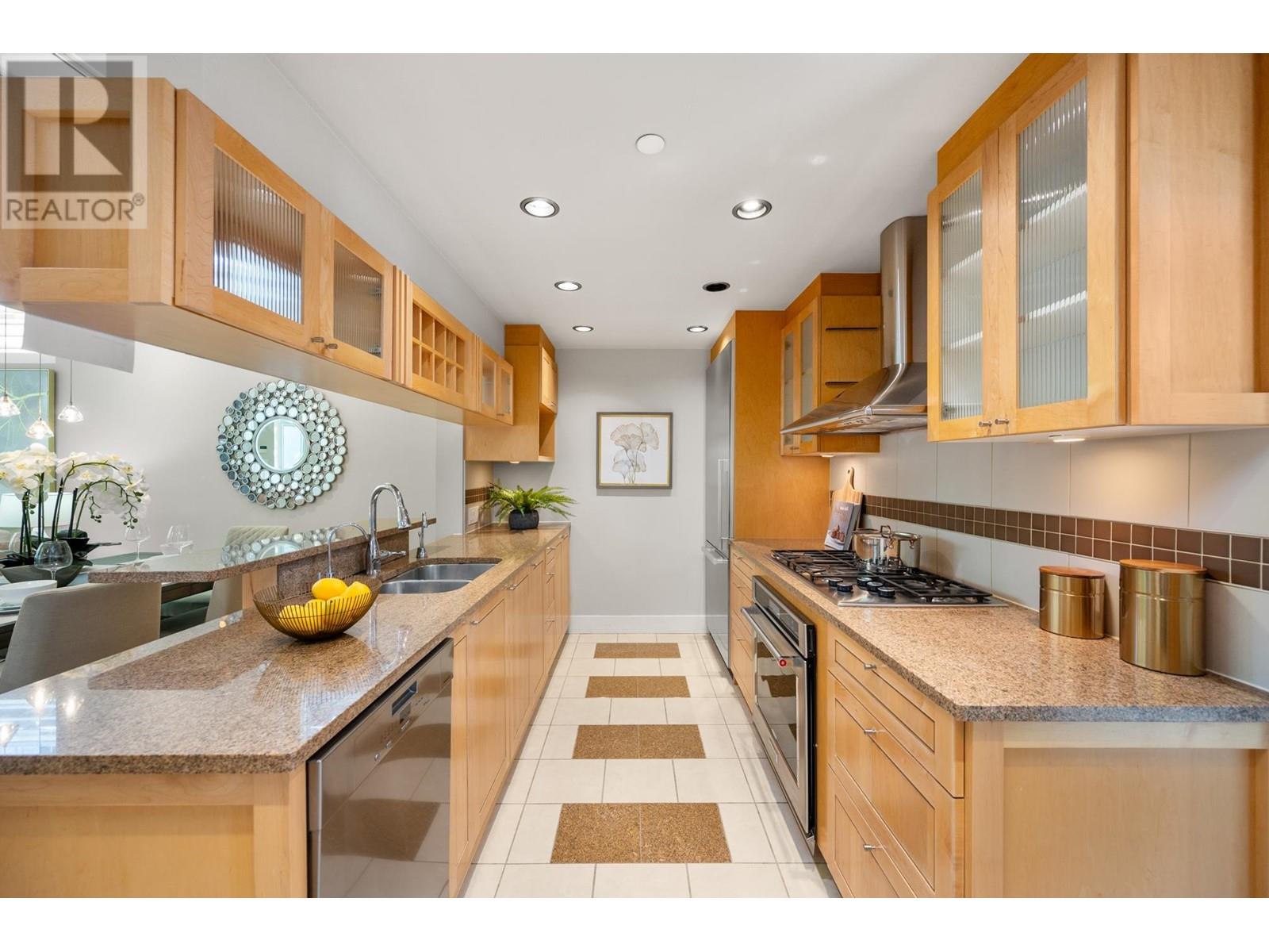 423 Beach Crescent, Vancouver, British Columbia  V6Z 3C9 - Photo 10 - R2808188