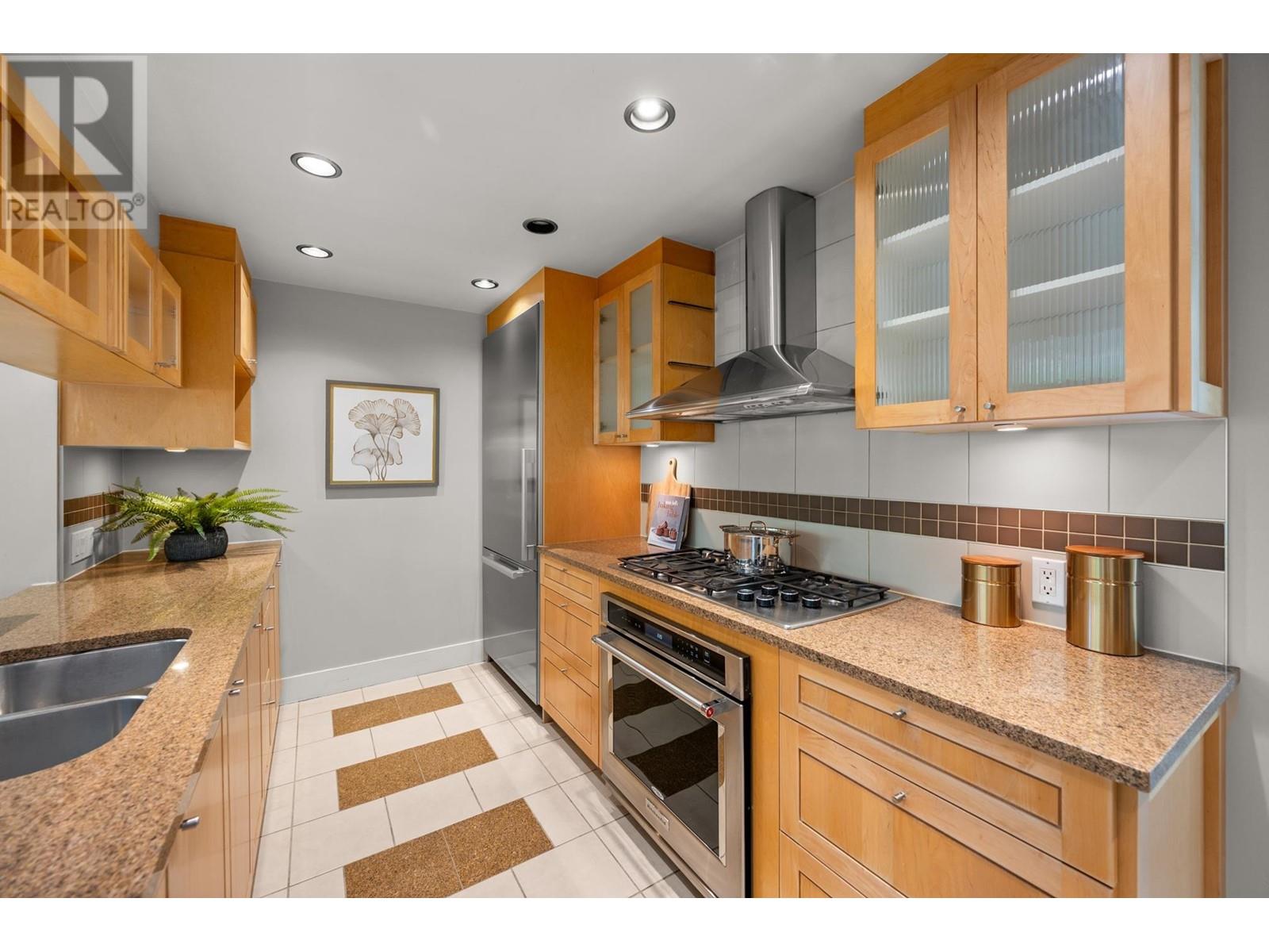 423 Beach Crescent, Vancouver, British Columbia  V6Z 3C9 - Photo 12 - R2808188