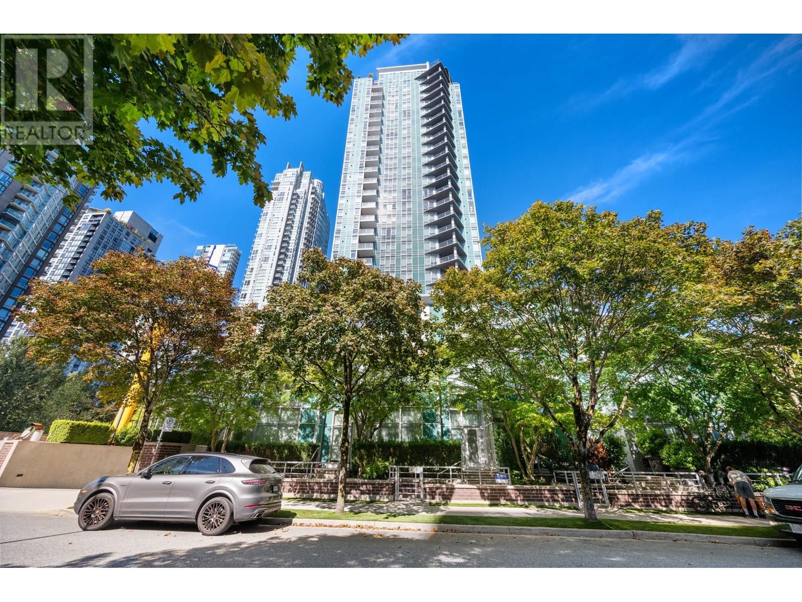 423 Beach Crescent, Vancouver, British Columbia  V6Z 3C9 - Photo 2 - R2808188