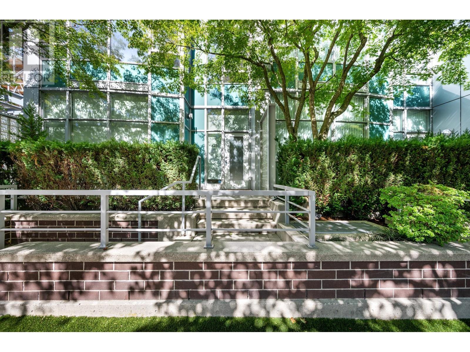 423 Beach Crescent, Vancouver, British Columbia  V6Z 3C9 - Photo 3 - R2808188