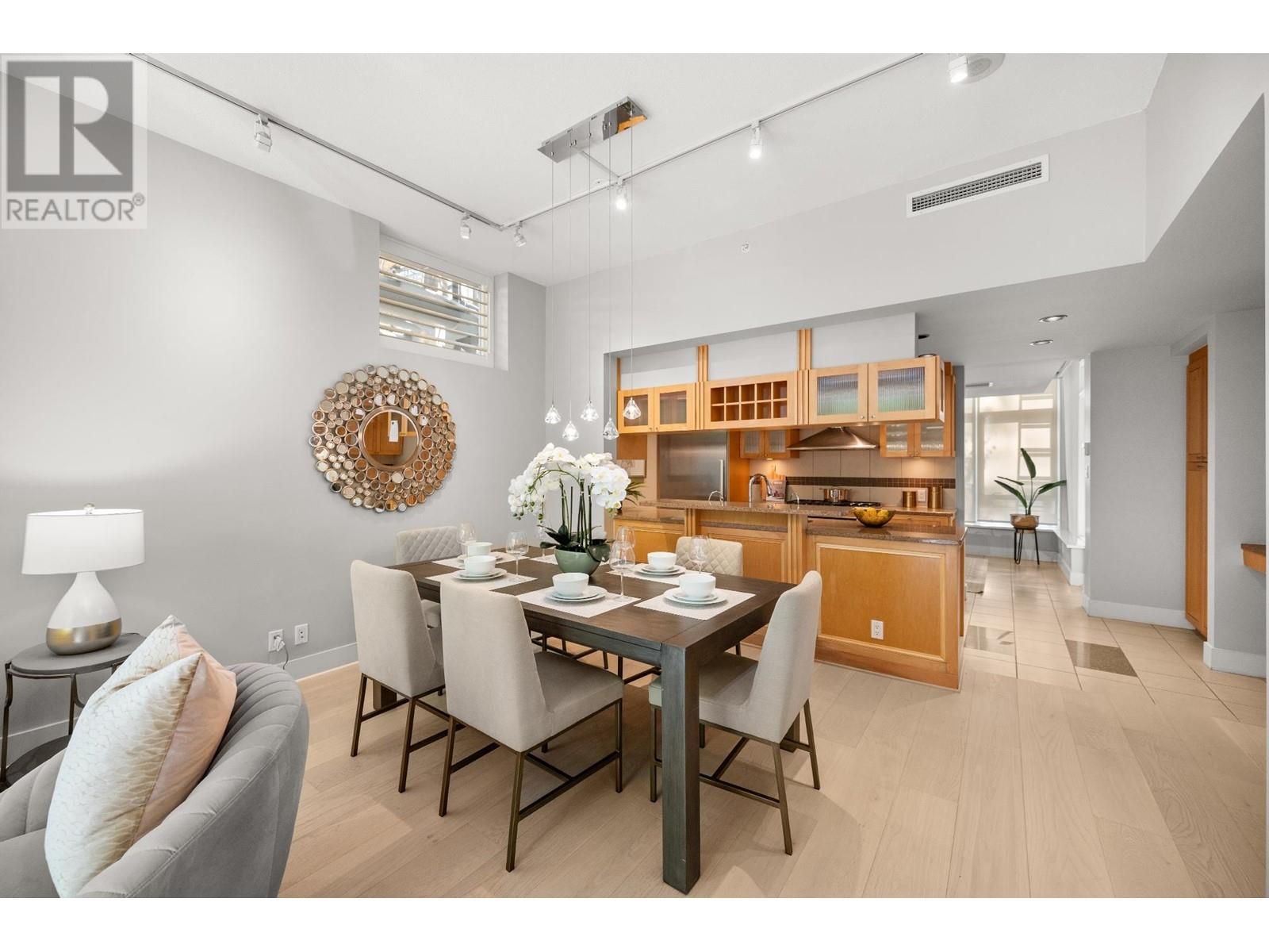 423 Beach Crescent, Vancouver, British Columbia  V6Z 3C9 - Photo 8 - R2808188