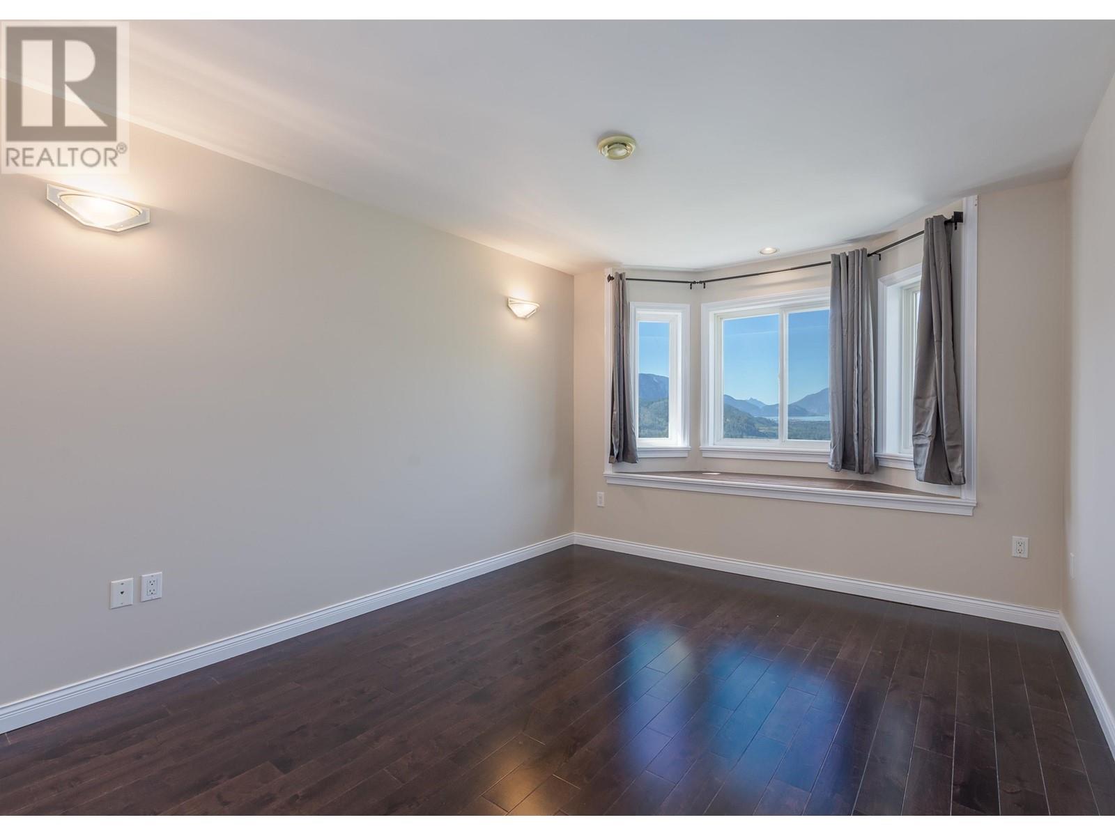 1012 Glacier View Drive, Squamish, British Columbia  V0N 1T0 - Photo 15 - R2808198