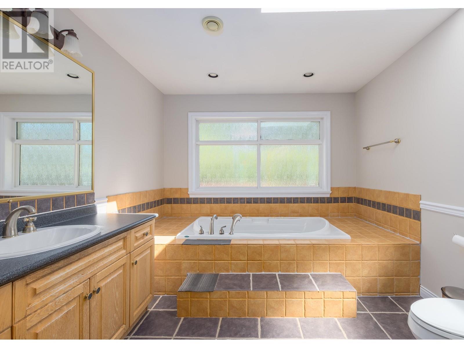 1012 Glacier View Drive, Squamish, British Columbia  V0N 1T0 - Photo 21 - R2808198