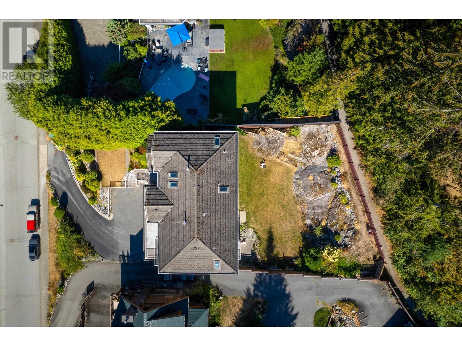 1012 Glacier View Drive, Squamish, British Columbia  V0N 1T0 - Photo 35 - R2808198