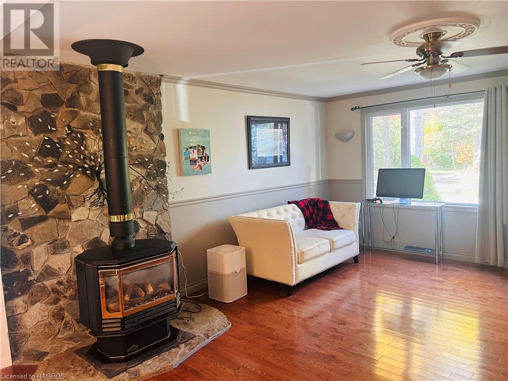 1211 Cambridge Avenue, Sauble Beach, Ontario  N0H 2G0 - Photo 9 - 40468811
