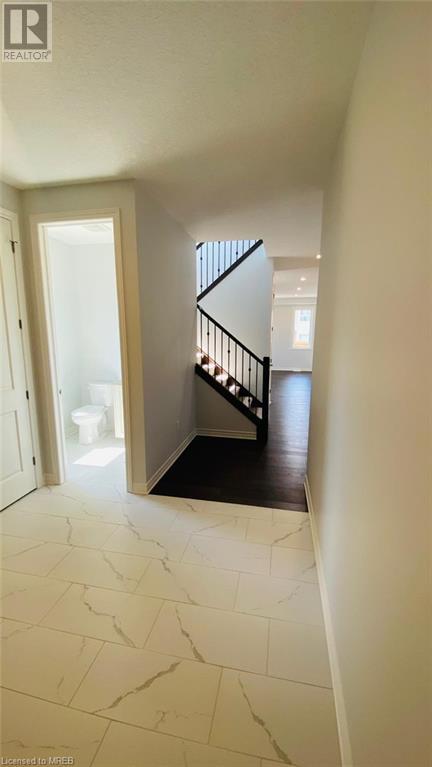 7 Welch Court, St. Thomas, Ontario  N5R 0M1 - Photo 6 - 40471177