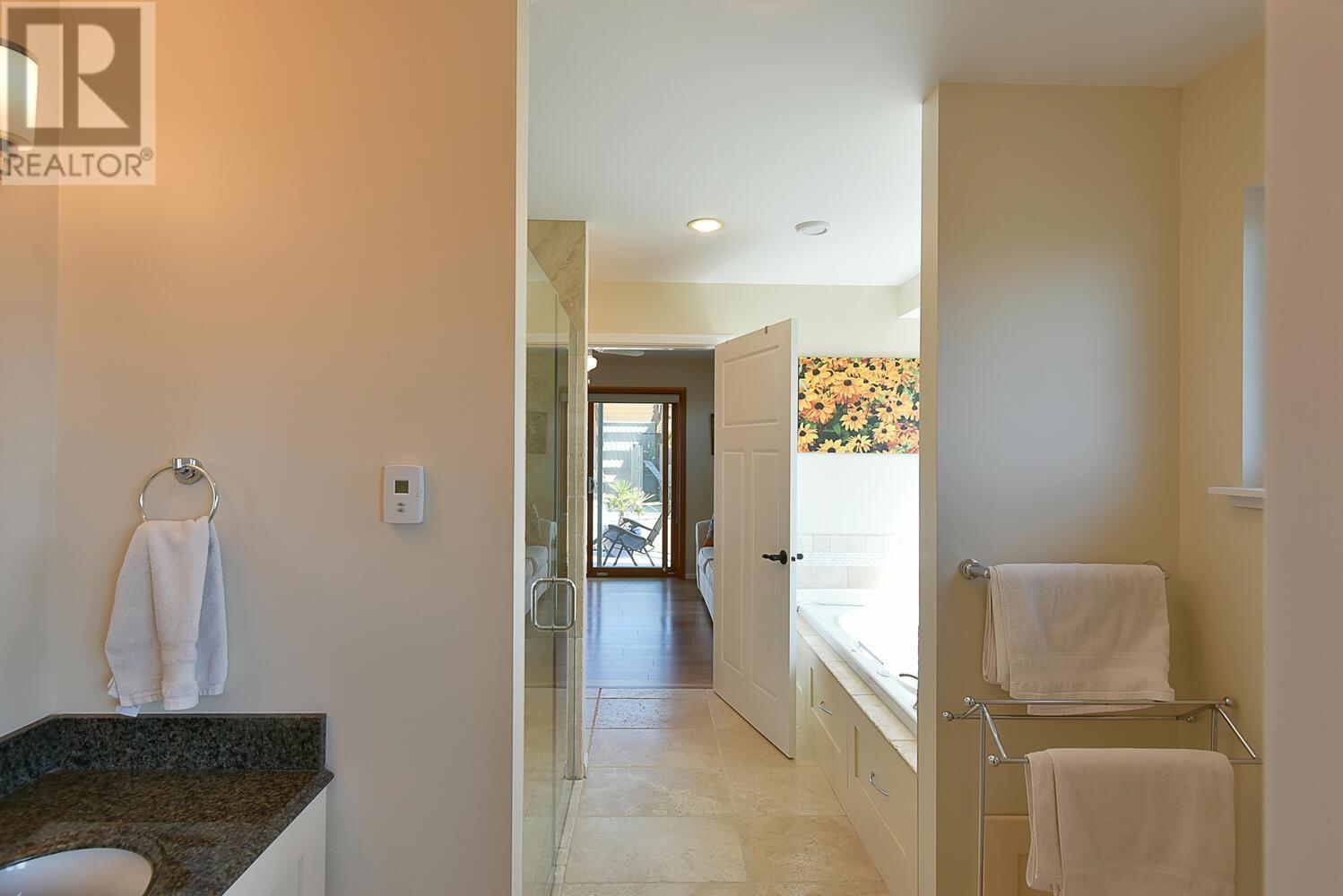 6250 Apollo Road, Sechelt, British Columbia  V7Z 0N7 - Photo 15 - R2788722