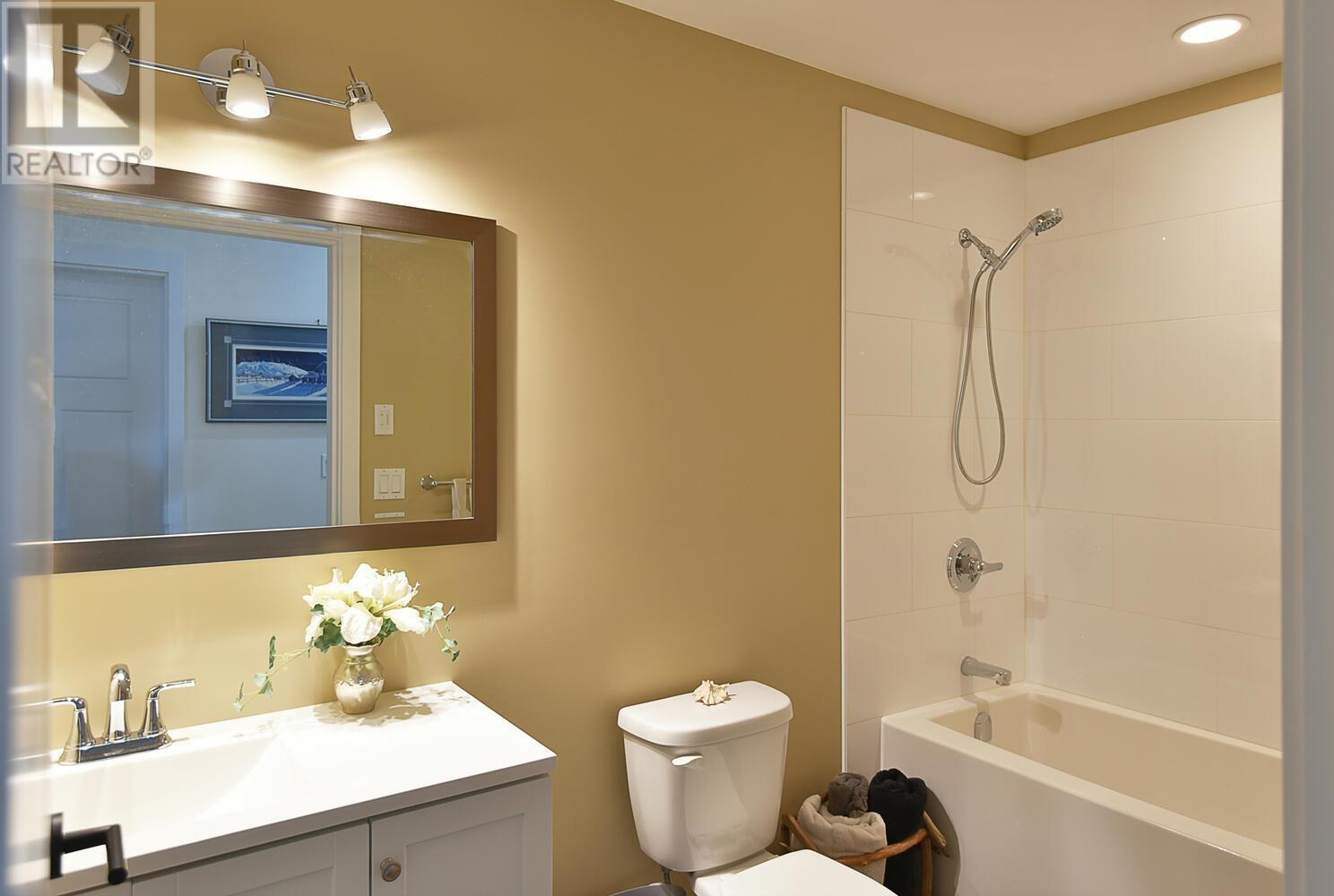 6250 Apollo Road, Sechelt, British Columbia  V7Z 0N7 - Photo 20 - R2788722